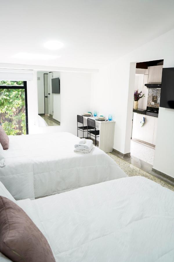 Hotel Casa Luna Кукута Экстерьер фото