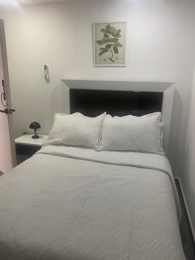 Hotel Casa Luna Кукута Экстерьер фото