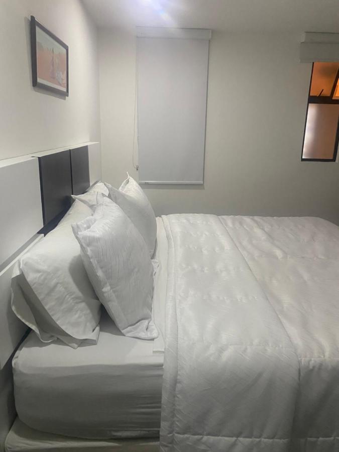 Hotel Casa Luna Кукута Экстерьер фото